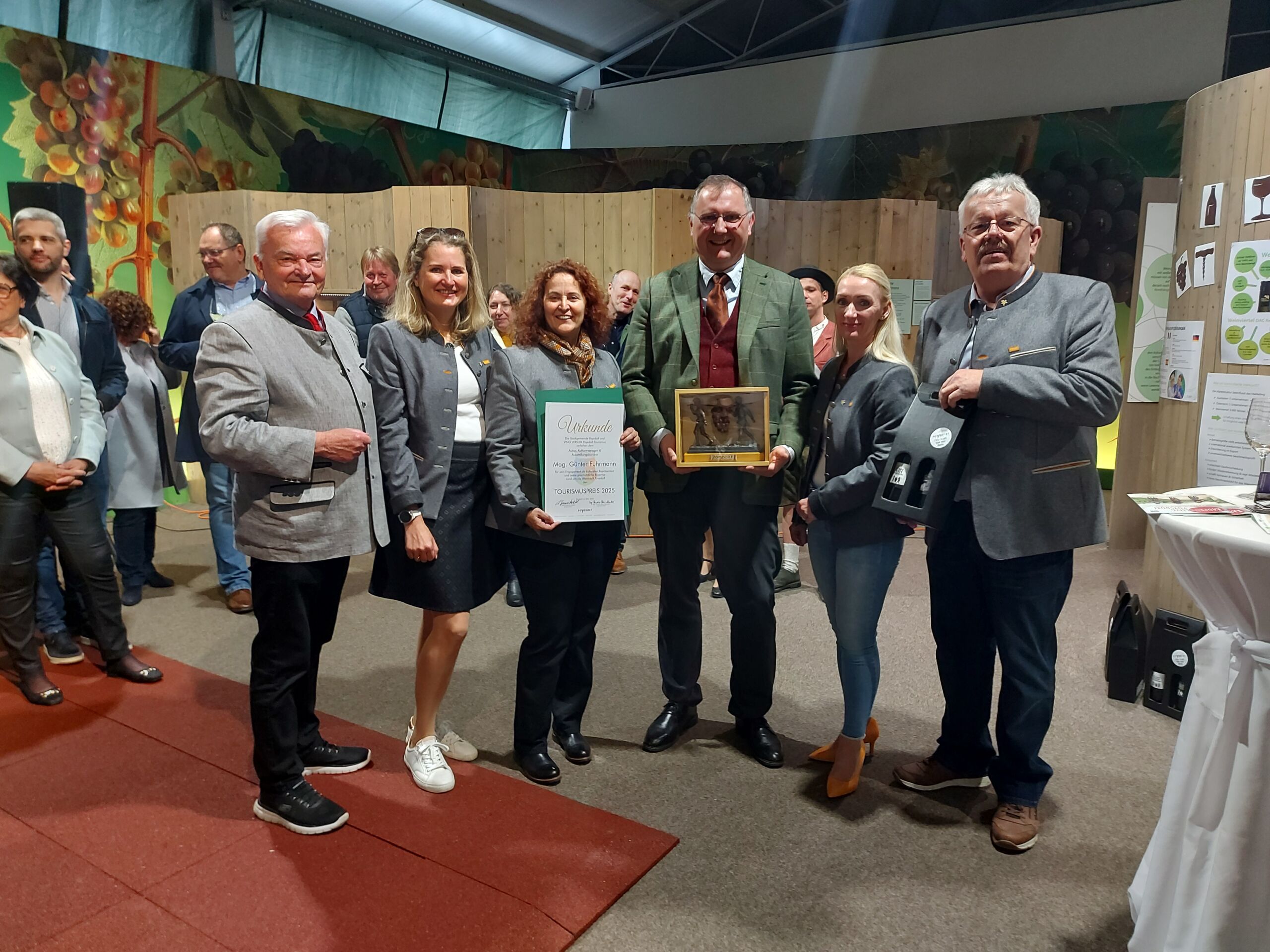 Tourismuspreisträger Vino Versum Poysdorf WEIN+TRAUBEN Welt Tourismuspreisträger Vino Versum Poysdorf WEIN+TRAUBEN Welt