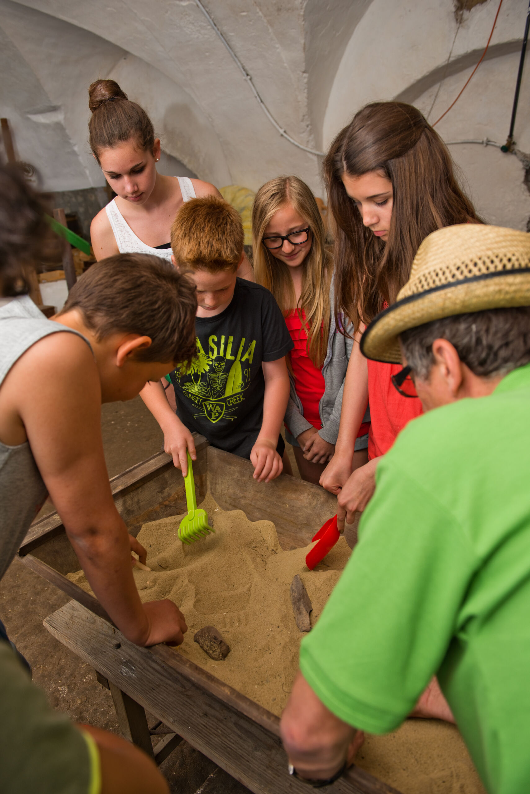 Schatzsuche Kinder Schulprogramm Museum WEIN+TRAUBEN Welt_Loizenbauer